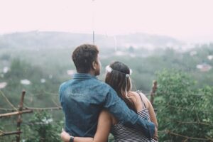 Read more about the article أهمية الثقة المتبادلة في بناء علاقة زوجية متينة