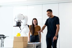 Read more about the article الذكاء الاصطناعي في الفنون: هل يمكن للآلات أن تكون مبدعة؟