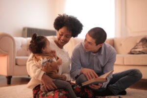 Read more about the article كيف تبني علاقة قوية مع طفلك من خلال الحوار؟