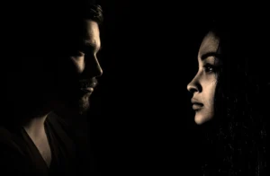 Read more about the article كيف تتعامل مع شريك قليل التعبير عن مشاعره؟