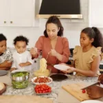 10 عادات صباحية تصنع أسرة أكثر هدوءًا وسعادة